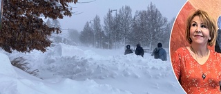 Skådespelare körde fast i snön – missade föreställning i Uppsala