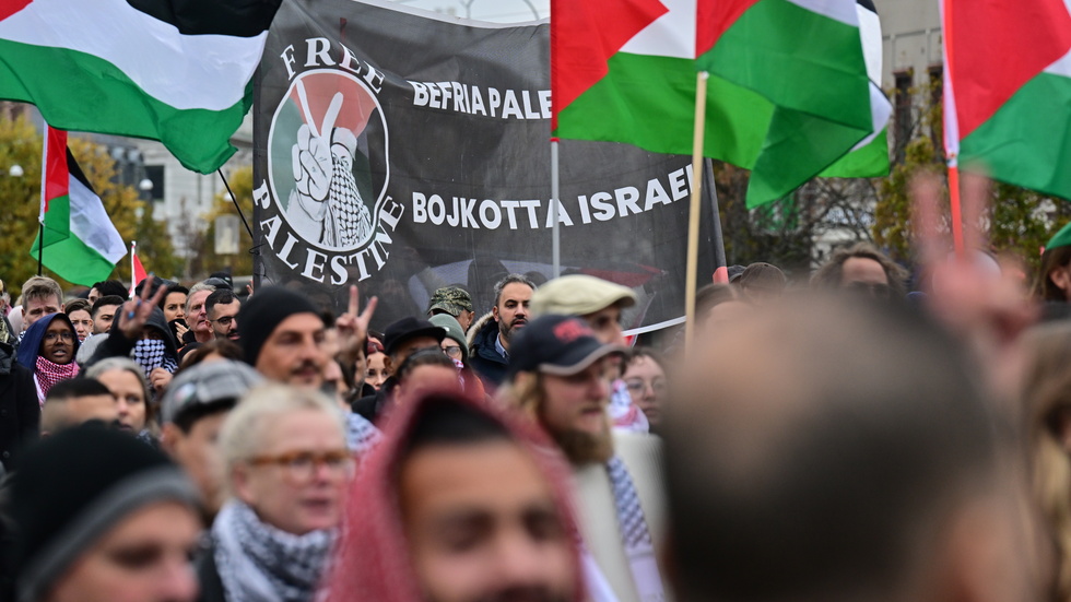 En verklig fred måste tvingas fram utifrån, skriver "Palestinademonstranten". Bilden är från en manifestation i Göteborg.