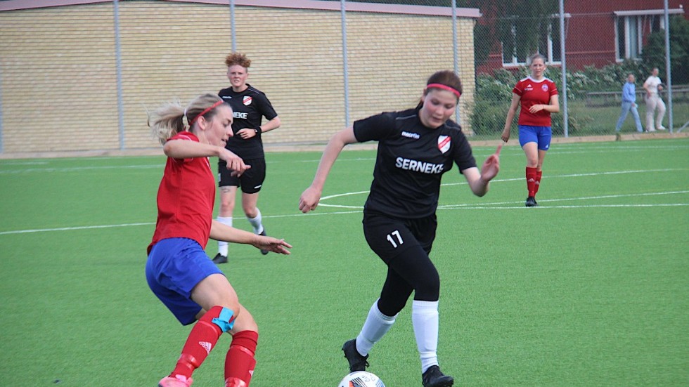 Mikaela Pettersson gjorde senaste seriemålet för Örsundsbro IF, mot just Håbo FF. På lördag väntar kvalspel till division 4 på Åvallen.