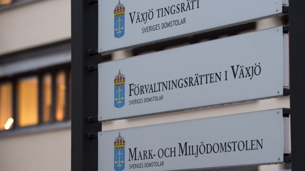 36-åringen åtalas tillsammans med fem andra vid Växjö tingsrätt.