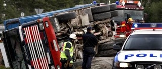 Välte i rondellen - kröp ut oskadd