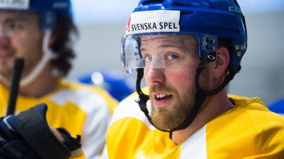 Linus Omark hade en fin premiär i Schweiz.