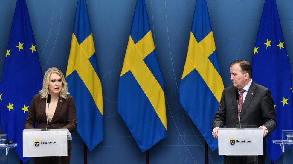 Under dagens pressträff presenterar statsminister Stefan Löfven de nya lagarna som träder i kraft i samband med att pandemilagen införs. 