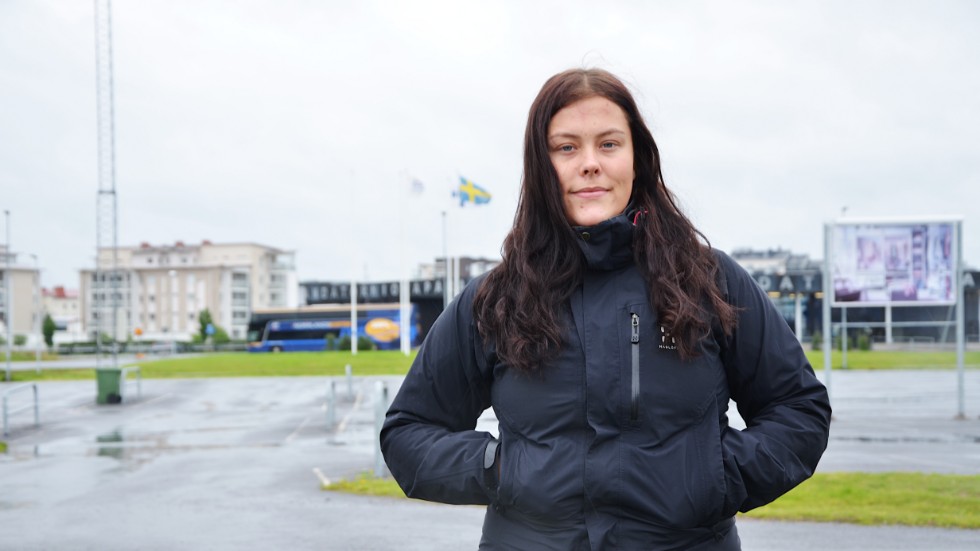 Juliet Martin känner att det byggts upp ett avstånd mellan Sverige och Finland och är orolig för städernas framtid.