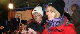 Paltbröd och kalvost på julmarknad