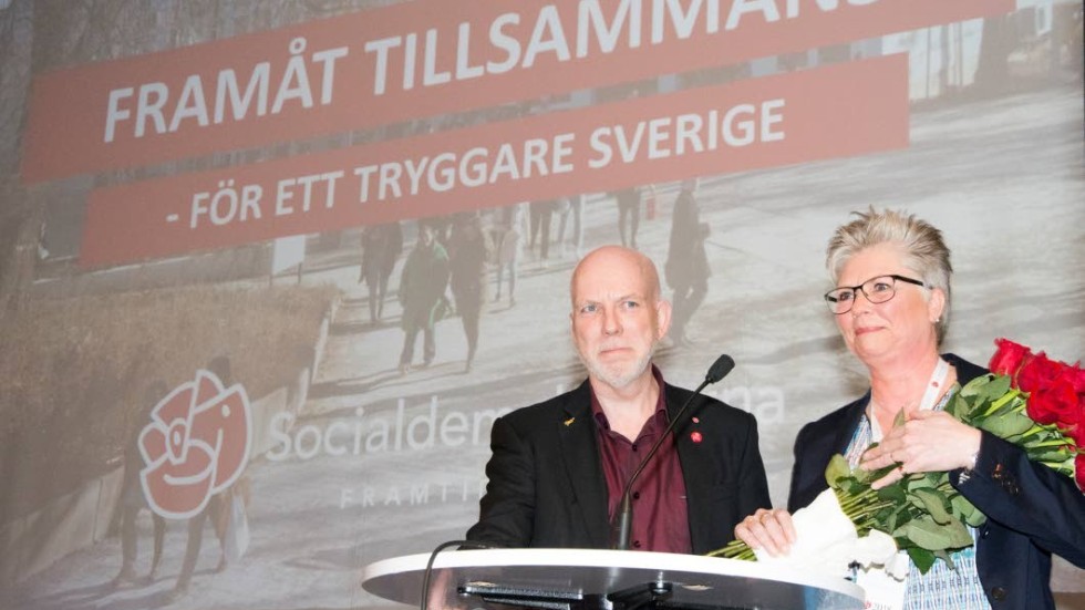 Socialdemokraterna lanserar två nya regionrådskandidater inför årets val - Anders Öberg, Luleå, och Birgitta Persson, Överkalix. Enligt Novus regionala mätning väntar en tuff valrörelse för dem och andra socialdemokratiska sjukvårdspolitiker i Norrbotten.