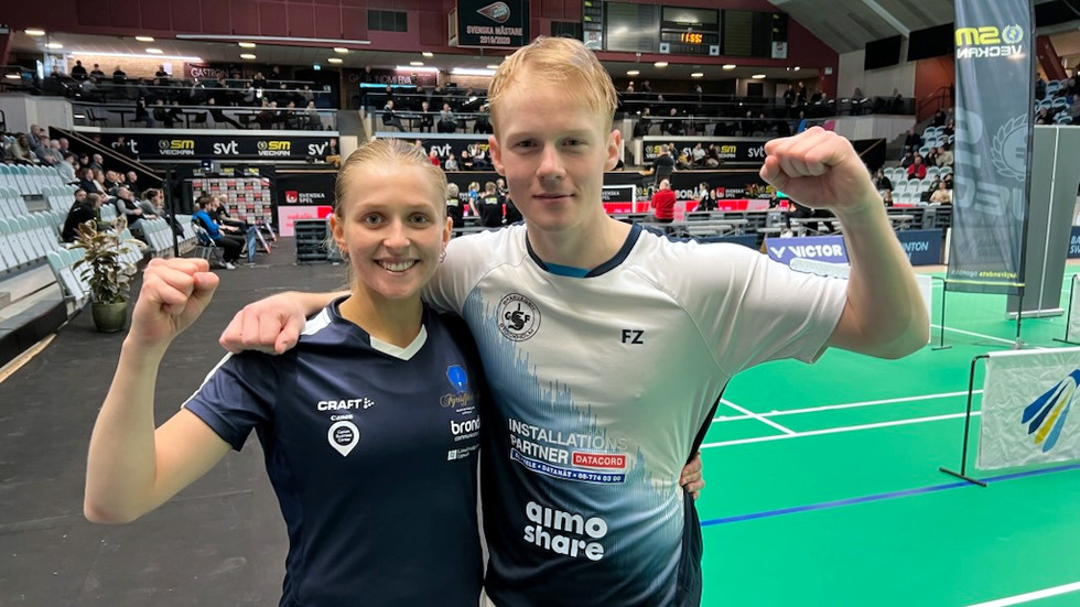 Tilda Sjöö och Filip Karlborg efter SM-guldet i Borås, där de vände underläge i set till seger i avgörande.