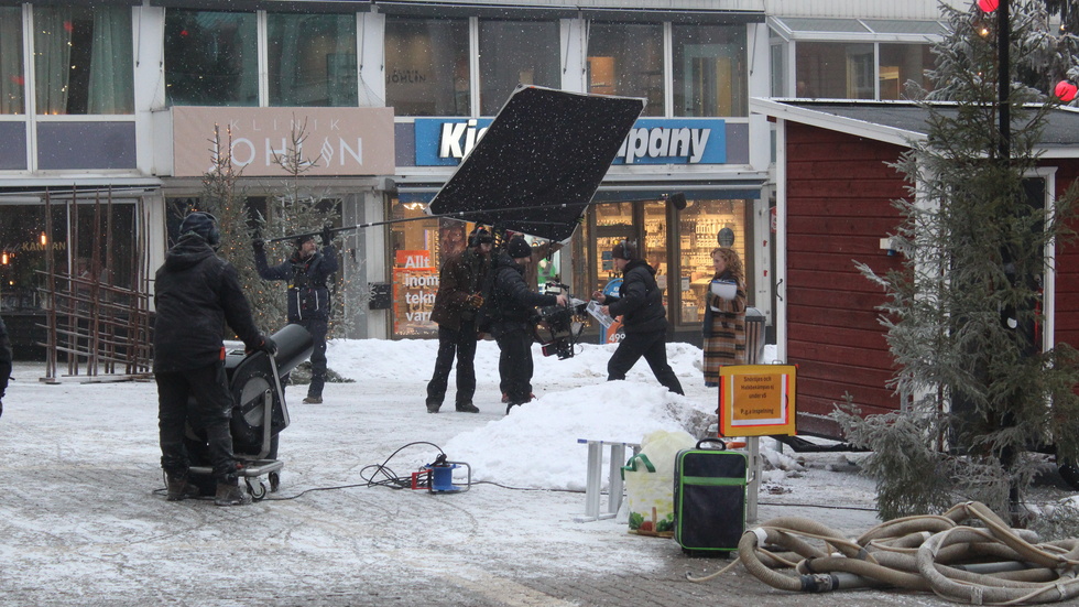 Inspelningen av julkalendern engagerade många Västerviksbor som kom för att titta på eller till och med vara statister.
