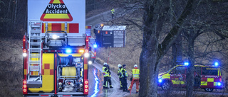 Lastbil fraktade frätande ämne – på glashal väg 