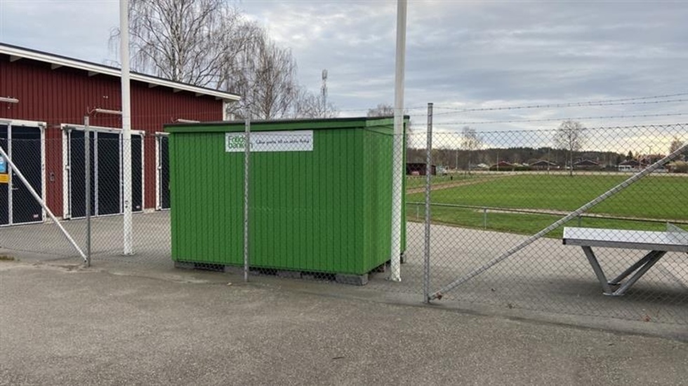 Det är här, vid Fritidsbanken och ishallen, som det ursprungliga bråket ska ha ägt rum.