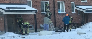 En person död i lägenhetsbranden i Ljura