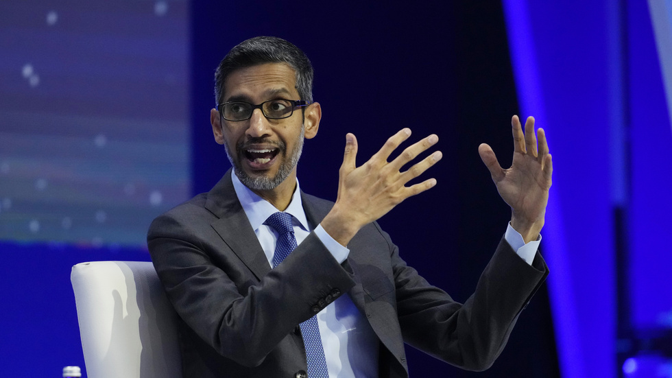 Googles vd Sundar Pichai tror på Gemini. Arkivbild.