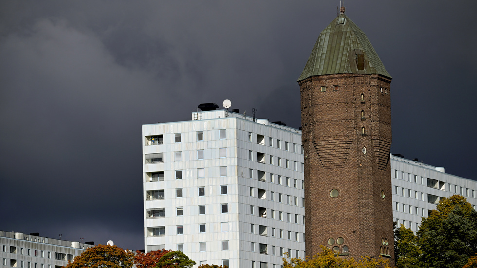 Bostadspriserna fortsatte att backa i november. Arkivbild.
