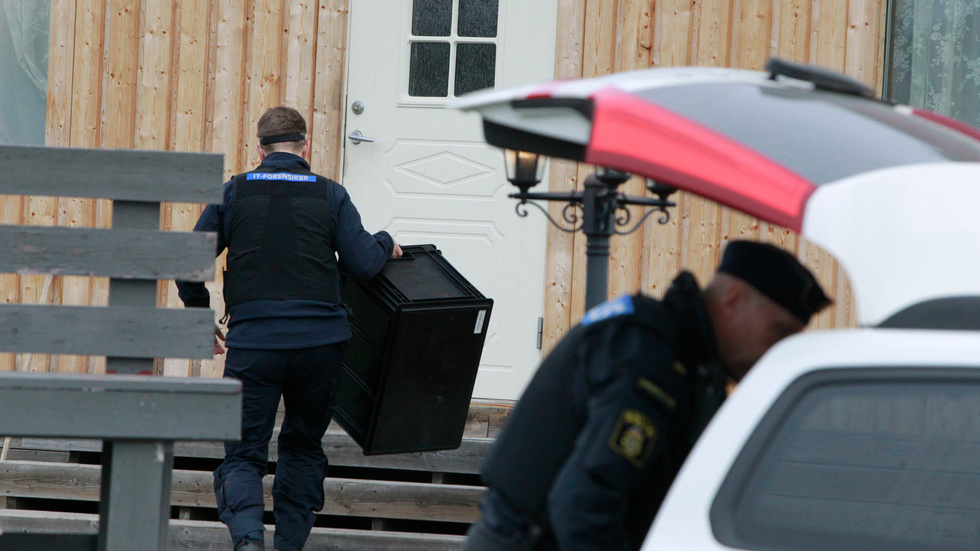 Sex barnpornografiska bilder har hittats efter husrannsakan i familjens bostad i oktober 2023. Totalt har polisen gått igenom 4900 bilder som bedöms vara barnpornografi där 1600 är särskilt hänsynslöst övergreppsmaterial. (Arkivbild)