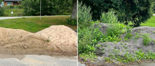 Grus- och sandhögar på parkering får tipsare att undra