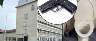 Eskilstunapolis glömde pistolen på muggen