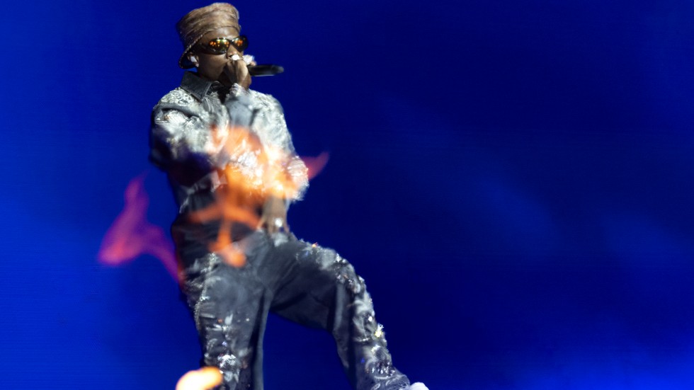 Wizkid lyste upp augustimörkret med pyroteknik.