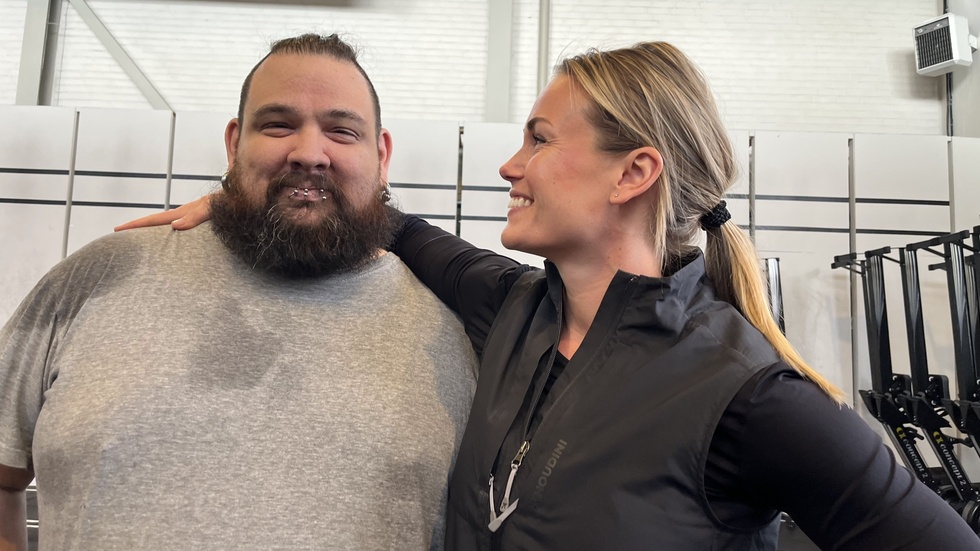 "Gemenskap är en så stor del av det som skapar hälsa här inne. Folk får ett sammanhang och något att sluta samman kring", säger Linn Lundborg, coach på Crossfit Nyköping.