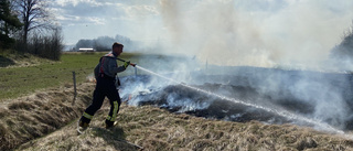 Larm om skogsbrand – släckt av förbipasserande