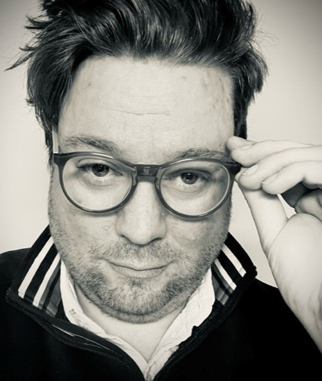 Luka Vestergaard, Klimatalliansen, som tidigare bott i Vimmerby, har reagerat på SD:s debattartikel "Lås in miljöaktivister som blockerar vägar". Han kontrar med att föreslå "en lagändring som innebär att politiker, som totalignorerar de samhällsskadliga klimatförändringarna, borde kunna sättas i fängelse i upp till två år."