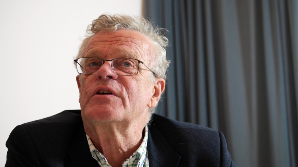 För att rädda kontanthanteringen i Sverige måste politikerna som är ytterst ansvariga sätta ner foten och säga att det självklart ska gå att använda kontanter i Sverige, skriver Björn Eriksson, ordförande i Kontantupproret.
