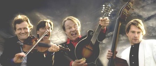 Hootenanny Singers hyllas av Östen och hans mannar