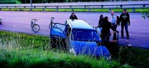 Rattfull flydde från polis i stulen bil