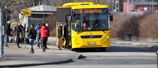 Hot och fylla på bussen