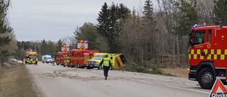 Två till sjukhus efter bussolycka