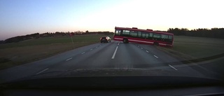 Väg blev blockerad av buss