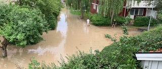 Lagning av vattenläckan under natten