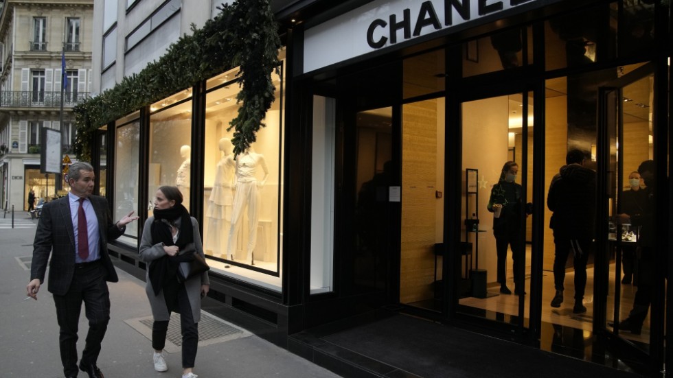 En Chanel-butik i centrala Paris. Arkivbild.