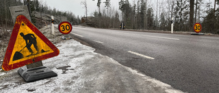 En till sjukhus efter stolpkrock • Så är skadeläget för kvinnan • Nytt larm från samma plats