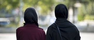 Tonårsflicka sa sig ha ljugit – efter larm om hijabtvång och tvångsäktenskap  