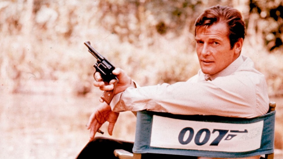 Roger Moore spelade Agent 007 i sju filmer under tolv års tid. 