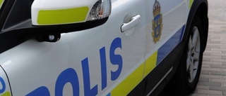 Nattliga bilbränder utreds av polisen