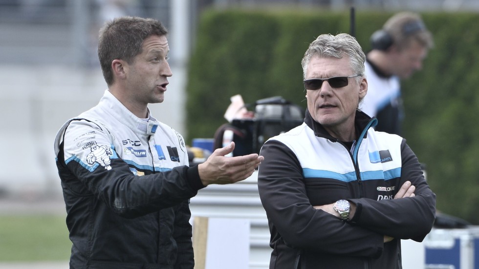 Besvikelse. Robert Dahlgren fick bryta första heatet i säsongens näst sista deltävling av STCC. Foto: Claudio Bresciani/TT.