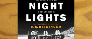 ”Friday night lights” är långt från konventionellt sportskrivande