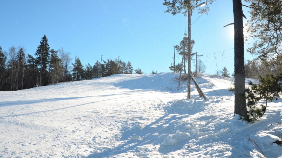 Det blir discoljus i backen på fredagskvällen. 