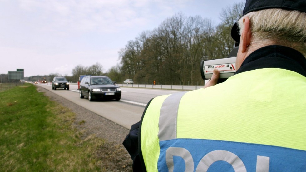 Polisens kontroll av trafiken på länsväg 148 och 149 slutade med att 17 bilister bötfälldes.