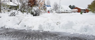 Snösvängen tagna på sängen av snöovädret