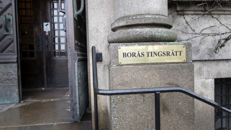 En bilförare i 90-årsåldern har åtalats för en dödsolycka i Borås. Arkivbild.
