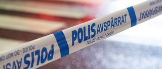 Död kvinna hittad i bostad – man anhållen