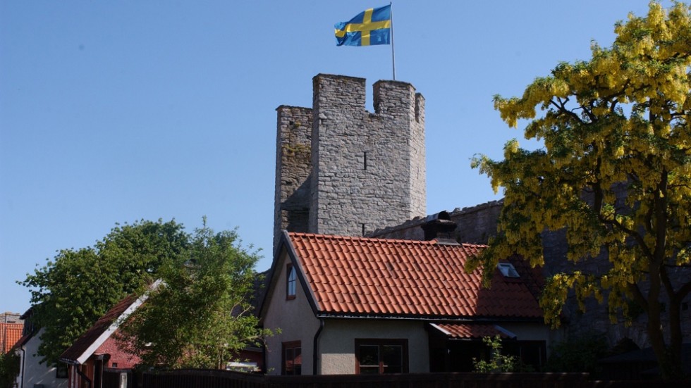 En annan stång vid en annan port.
