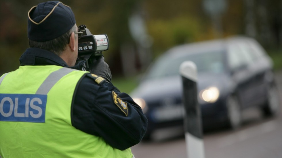Fortkörning och andra trafikbrott är den vanligaste orsaken till att gotlänningarna blir av med körkortet.