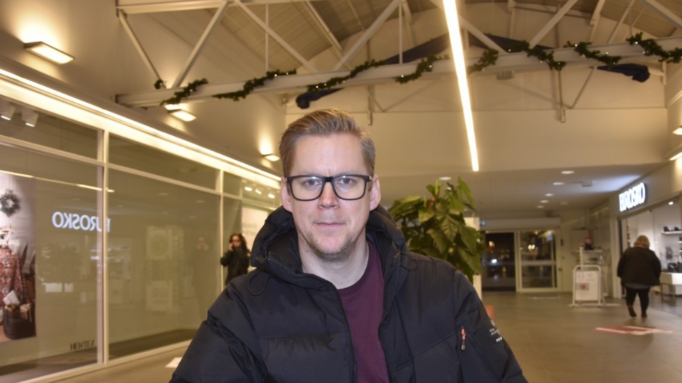 "Nog föredrar jag vinter, man blir blöt istället för snöig när man är ute nu" säger Karl-Fredrik Paavola.