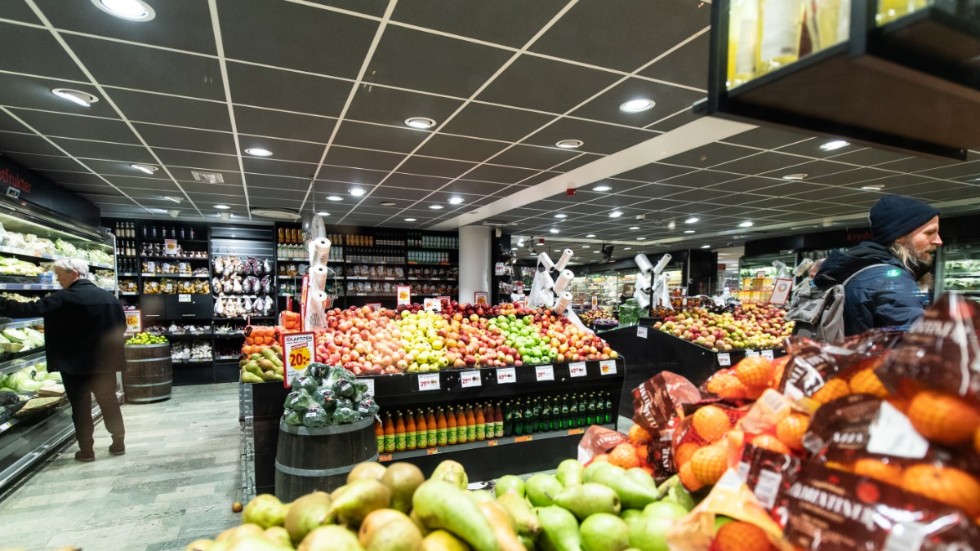 Den lokala mataffären i Svartbäcken riskerar att tillfälligt stängas i väntan på en ny lokal. Det kommer bli ansträngande för alla i området, menar insändarskribenterna. Arkivbild.