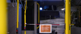 Stängda framdörrar på bussar i ett år till