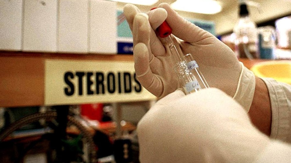 En Piteåbo i 45-årsåldern döms för dopningsbrott för att ha förvarat flytande testosteronpreparat i bostaden. (Arkivbild)
