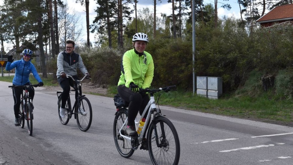 120 personer, ett 20-tal färre än året innan deltog i cykeloppet.